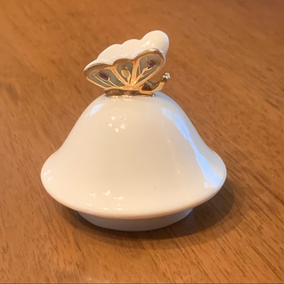 Lenox The Springtime Splendor Teapot - Picture 8 of 16